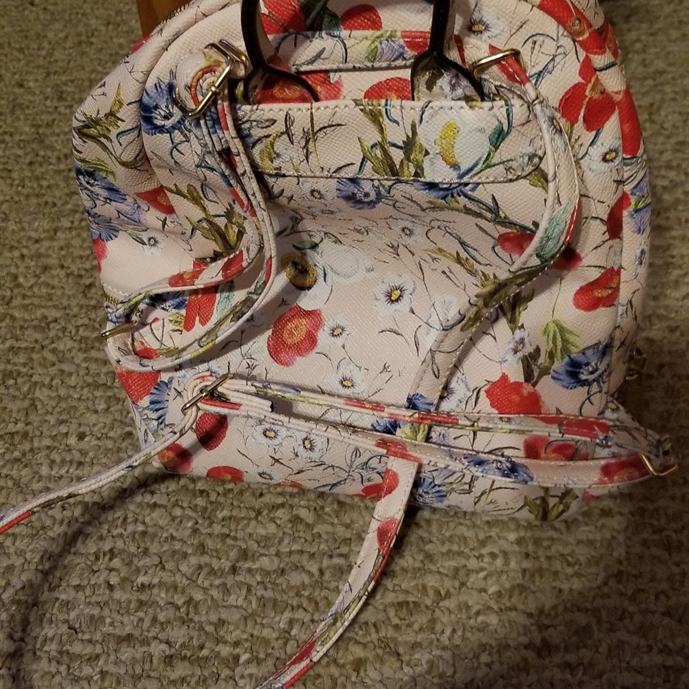 ALDO FLORAL PRINT BACKPACK - Picture 2 of 4